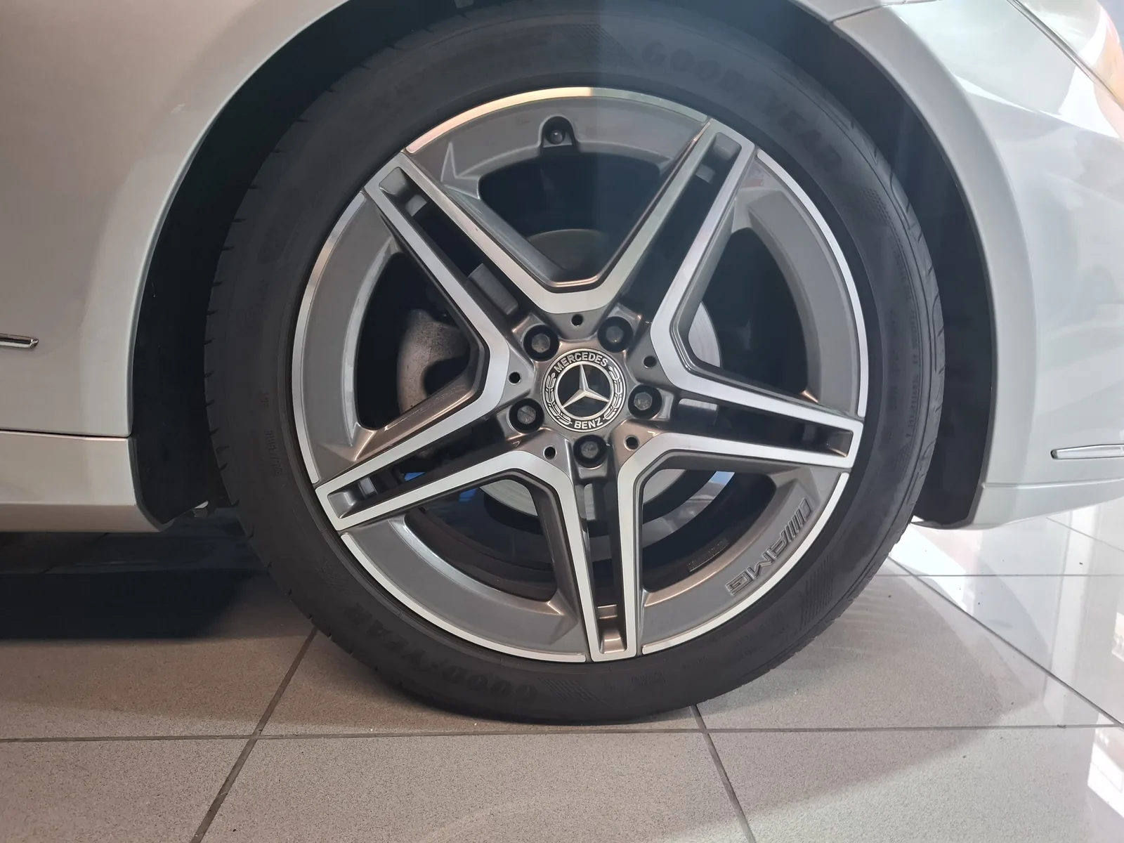 Mercedes Benz E220 Cabrio — foto 5